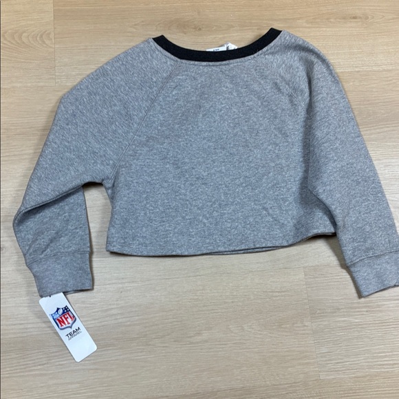 NWT NFL Team Apparel Gray New England Patriots Cropped S 6/6x Girl’s Sweatshirt - Picture 7 of 7